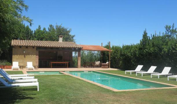 Celra Villa Sleeps 20 With Pool Exterior photo